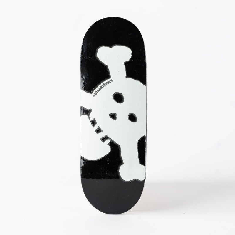 Blackriver "New Skull" 33.3mm Glow In The Dark Fingerboard Deck